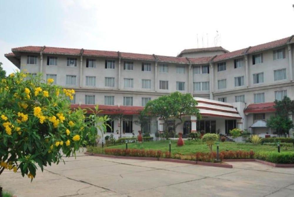 Hotel Ramee Guestline